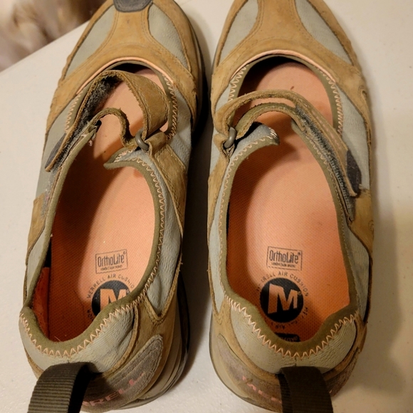 Merrell Shoes, Tam, Size 9 - Picture 3 of 3
